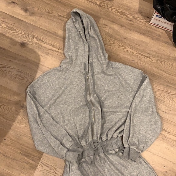 ❌❌SOLD🚫🚫STORETS ONESIE - Picture 5 of 10